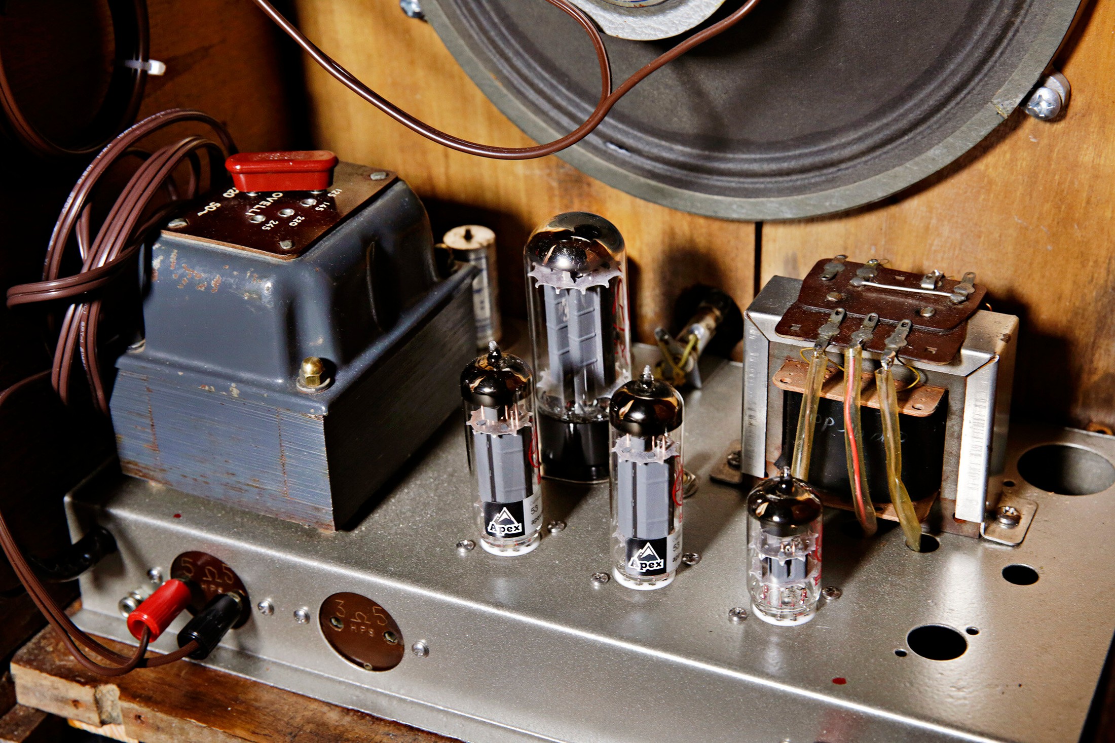 The amplifier from a late 1950s Ondioline