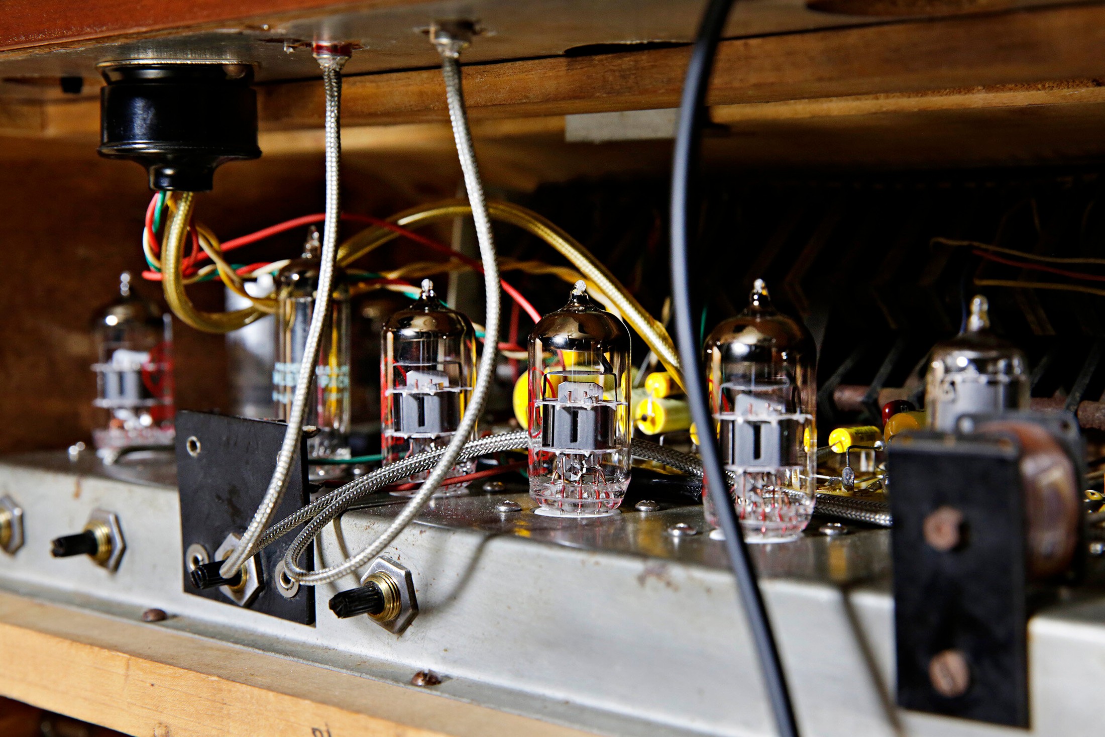 The oscillator chassis from a late 1950s Ondioline