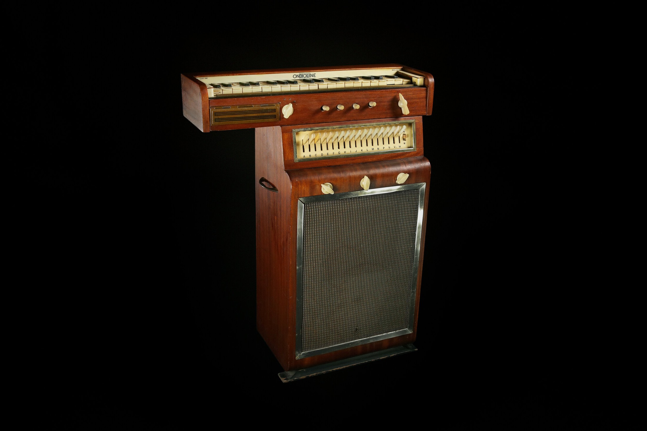 A “kit” Ondioline, constructed by Jacques Beaufumé, circa late 1950s